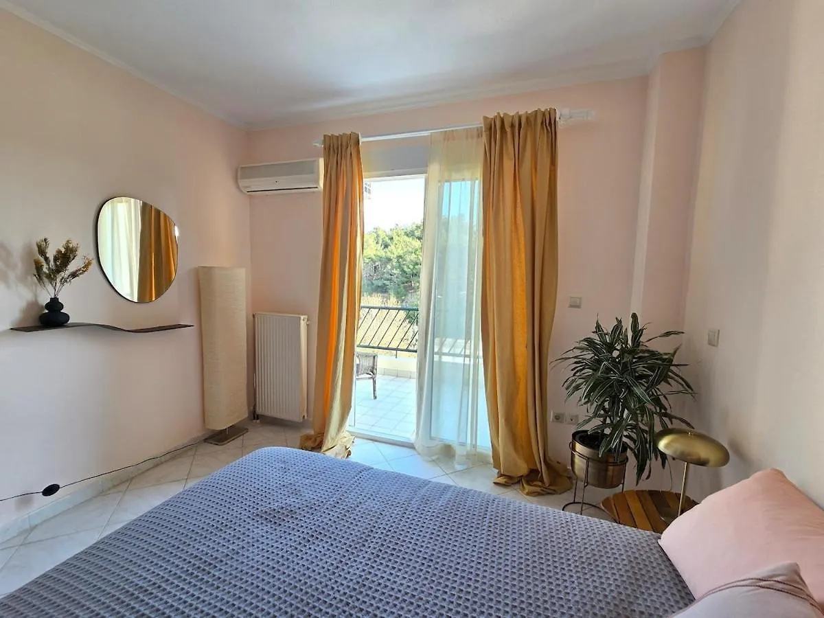 Esperides Apartment أغيا ترياس 0*,  اليونان